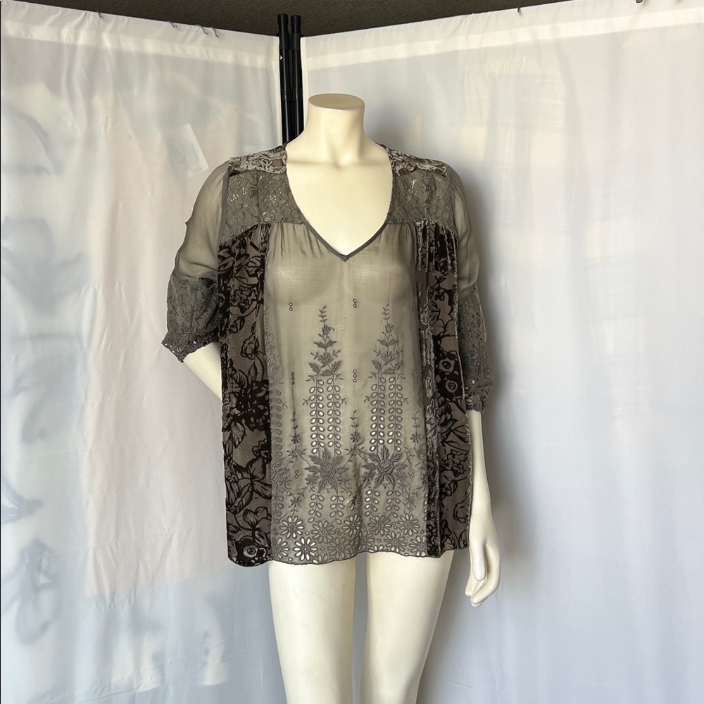 Johnny Was 4 Love & Liberty Green Lace & Velvet Top